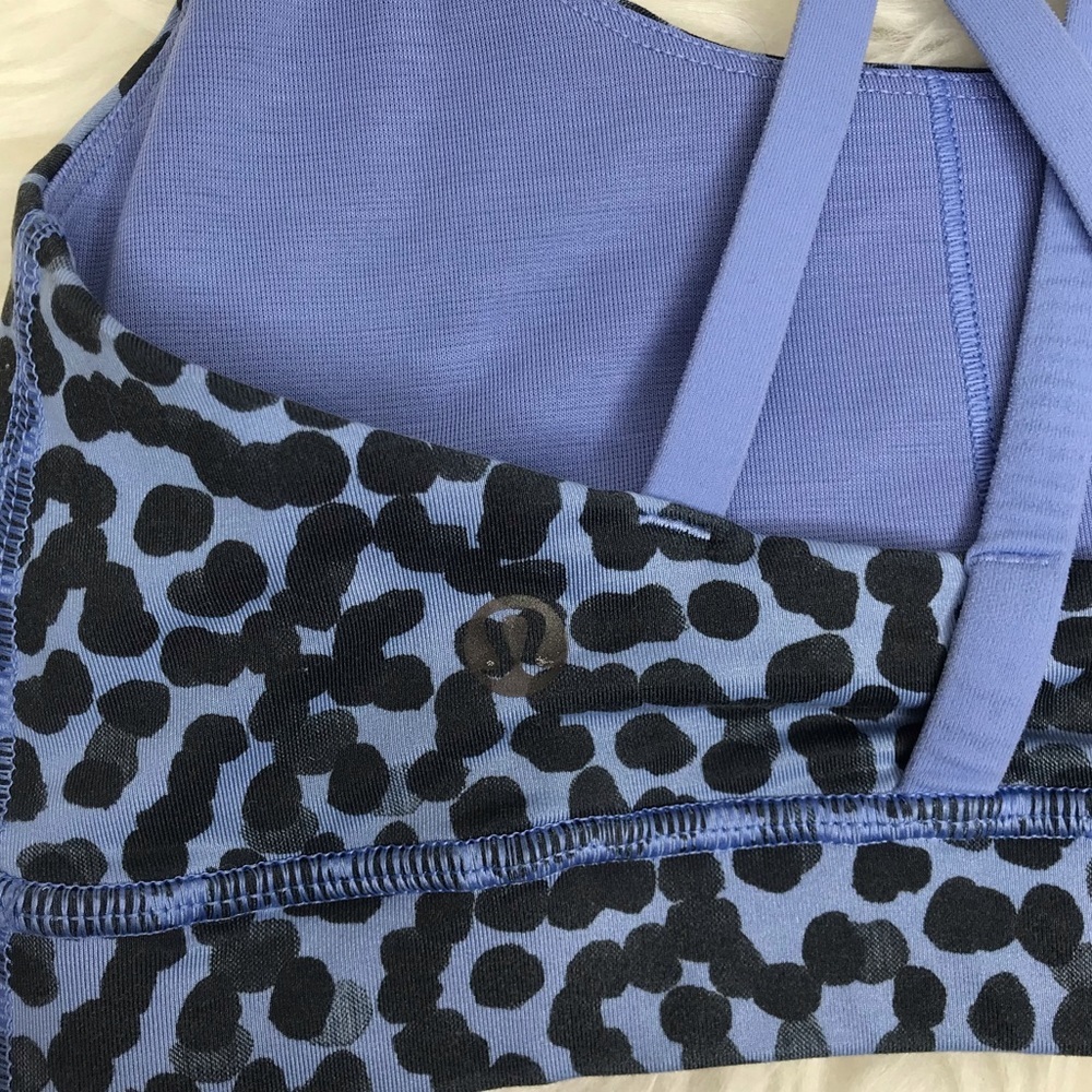 Lululemon Women’s Energy Bra Size 4 - Picture 3 of 6